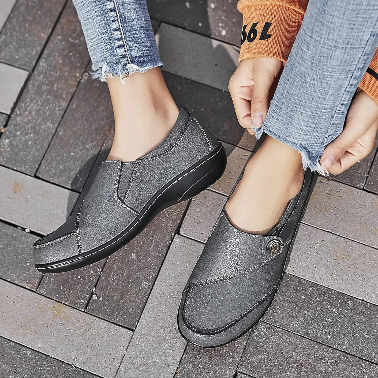 Geoeleph Women's Loafers Casual Slip-Ons Comfort Walking Flats Leather Driving Moccasins
