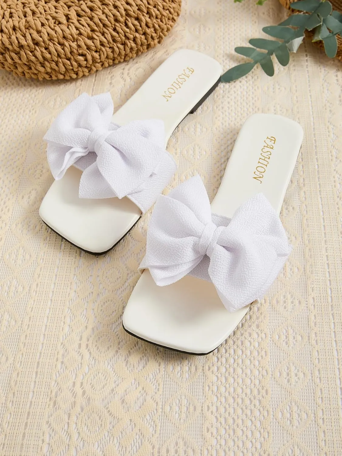 GORGLITTER Women's Bow Flat Sandals White Sandals Open Toe Slip On Slides Shoes