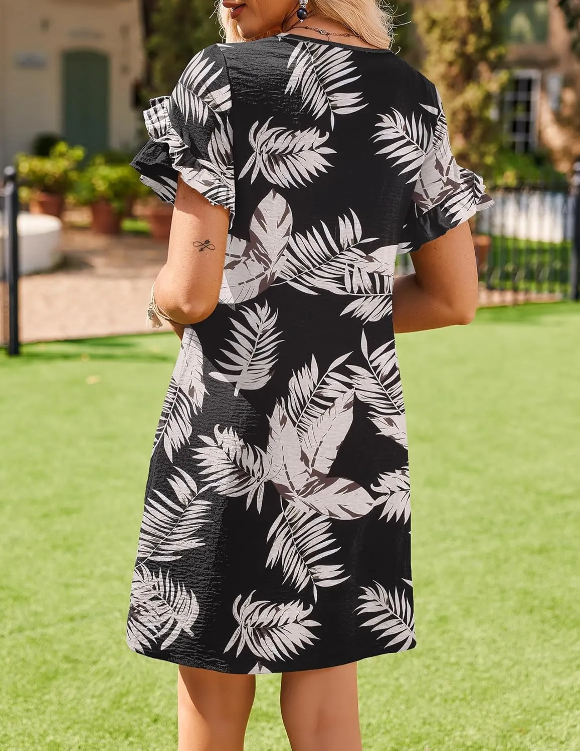 HOTOUCH Womens Summer Dress 2025 Short Sleeve A-Line Mini Dress Casual Crew Neck Shift Dress Beach Sundress with Pockets
