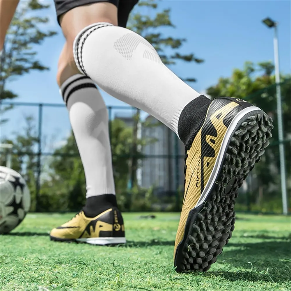 Kids Soccer Shoes Indoor Futsal Turf Big Boys Cleats Youths TF High Top Training Football Boots for Games Athletic
