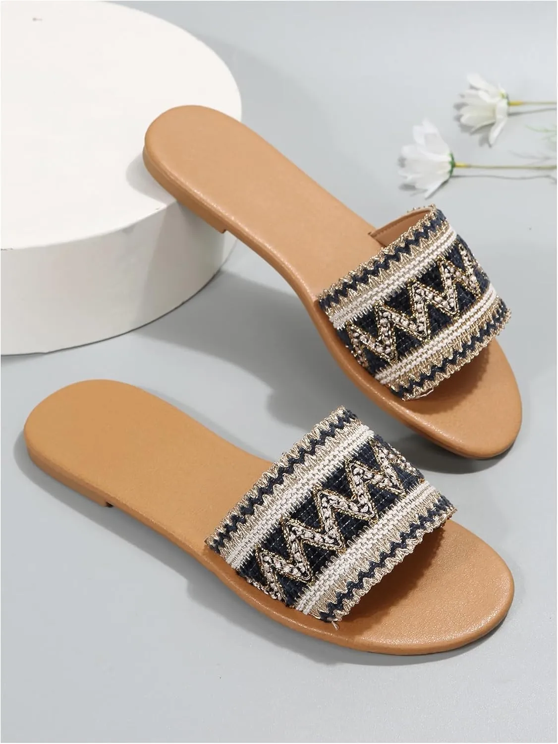 OYOANGLE Women's Boho Style Embroidered Flat Sandals Slide Sandals Fashion Flat Sandals Beach Slippers