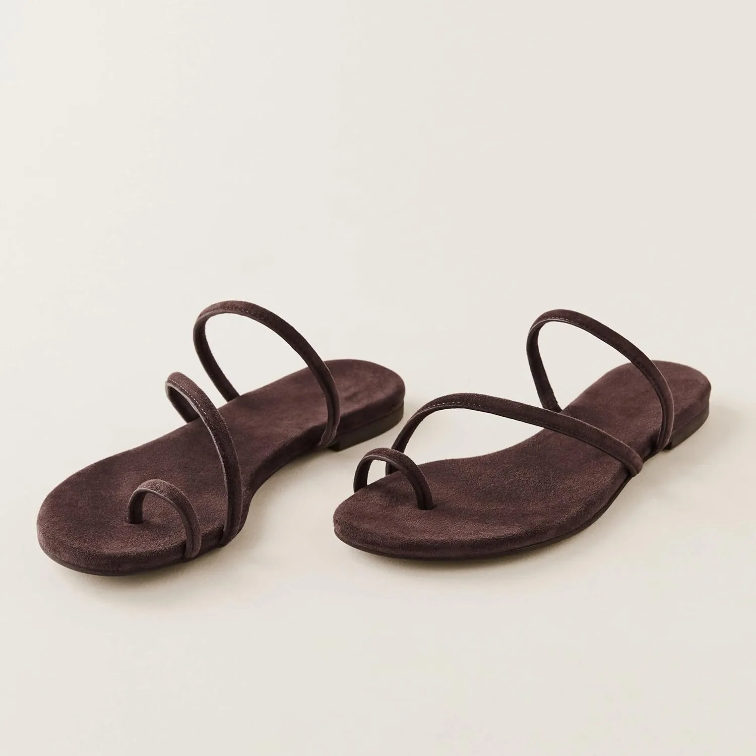 Strappy Flat Sandals for Women Open Toe Slip On Slides Toe Ring Cross Strap Slippers Sandals Casual Comfortable Summer Beach Flat Shoes