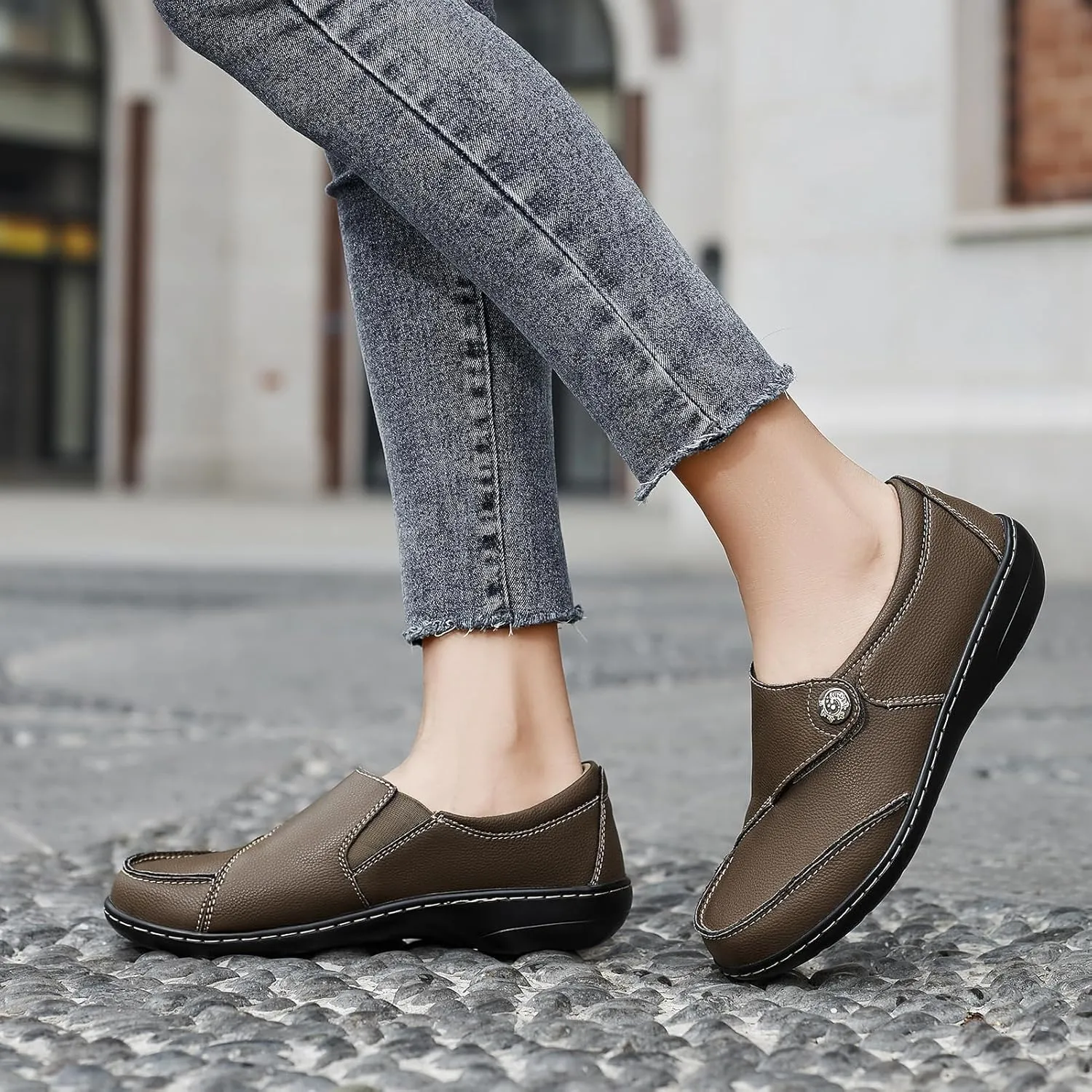 TERRIKAT Women's Classic Casual Leather Loafers Cute Moc Toe Slip On Comfort Walking Flats Lightweight Work Shoes
