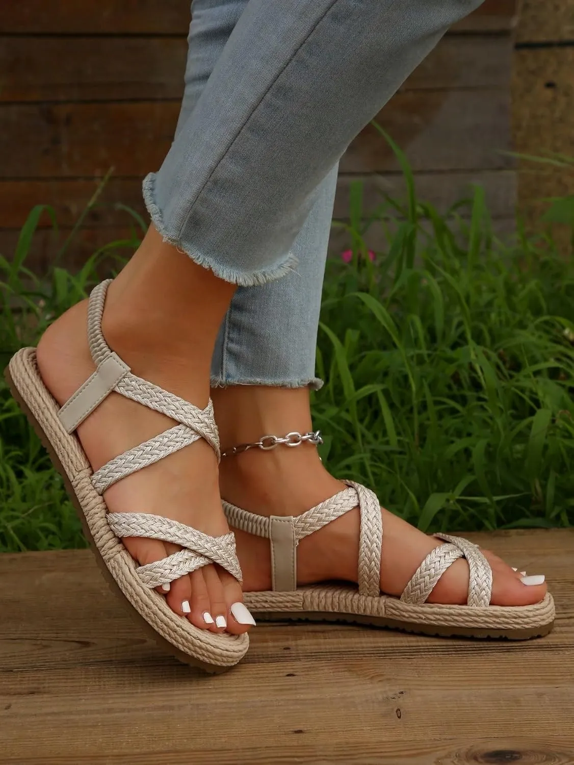 Verdusa Women's Casual Cross Woven Sandals Vacation Summer Beach Flat Sandals Shoes