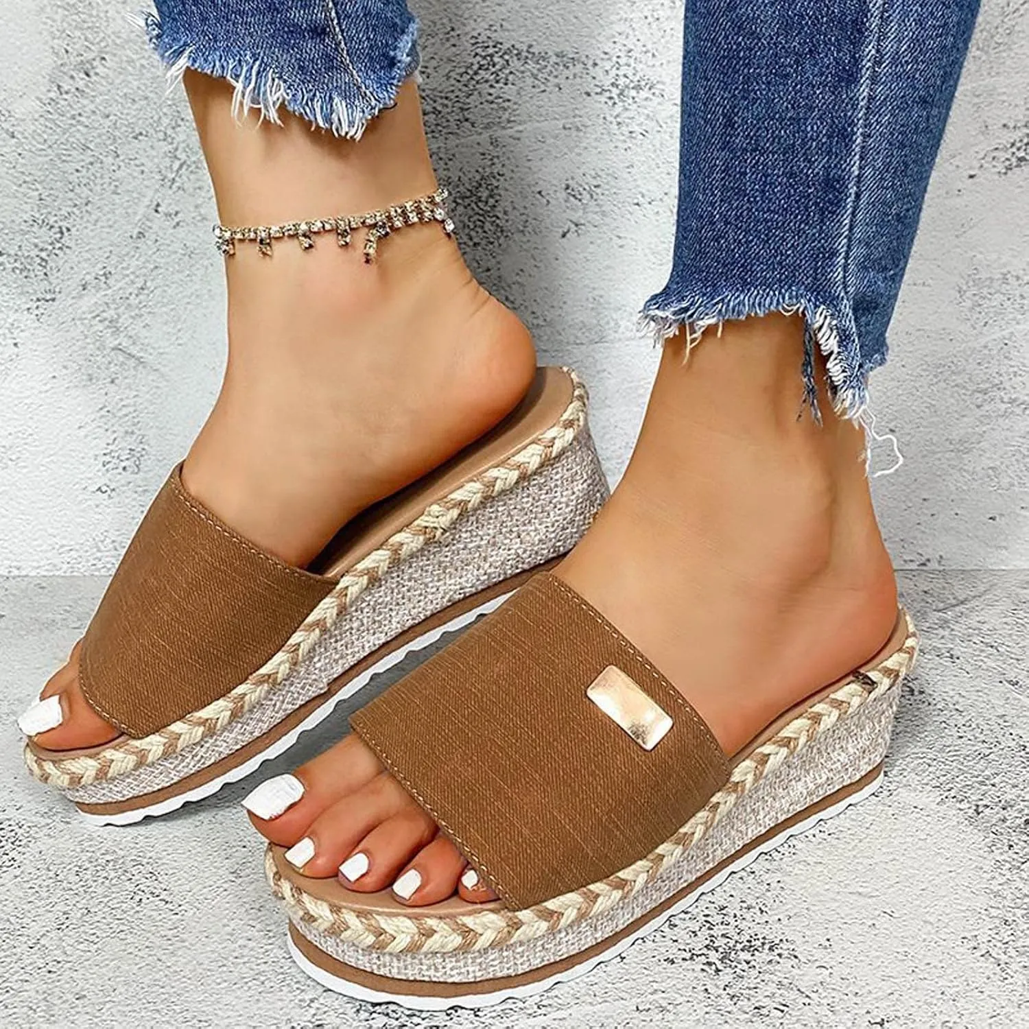 Womens Sandals 2023 Summer Fashion Casual Slip on Wedge Platform Slides Sandal Solid Open Toe Metal Decorate Slippers Comfy Outdoor Anti-Slip Shoes